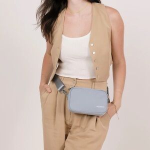 NWT Light Blue Crossbody Bag/Fanny Pack/Belt Bag — augustnoa